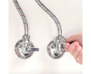 Замена гибкой подводки